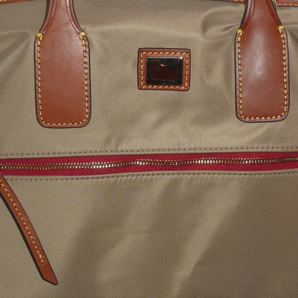 Excellent/MINT Condition Dooney & Bourke Large Tote, Shoulder Purse - Picture 4 of 13